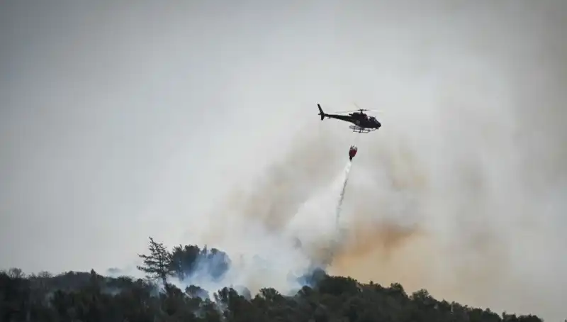 Fransa'da Orman Yangınları Nedeniyle Marsilya Havalimanı Kapandı