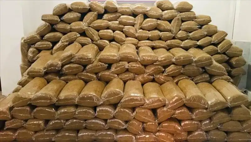 Manisa’da 2 Ton Kaçak Tütün Ele Geçirildi: Sır Perdesi Aralanıyor