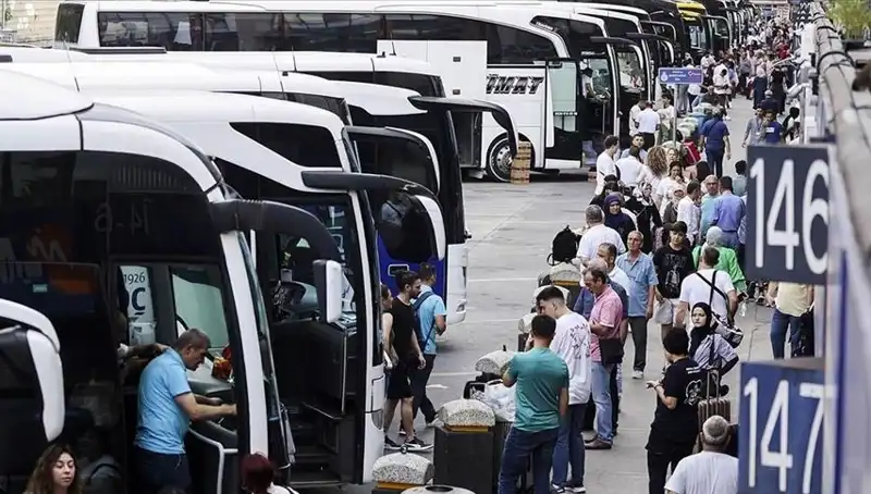 İstanbul'dan Göç Yüksek Seviyelere Ulaştı: 369 Bin Kişi Veda Etti