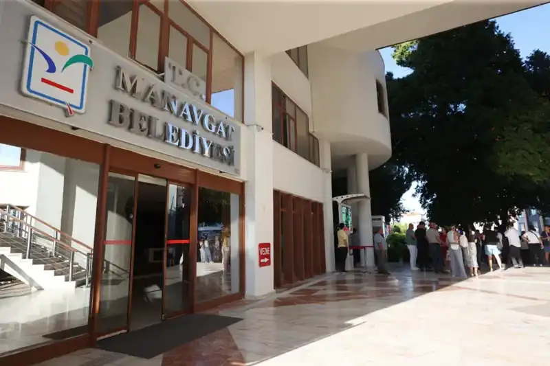 Manavgat Belediyesi'nde Rüşvet Davasında Üç Kişi Tahliye Edildi: Detaylar Geldi