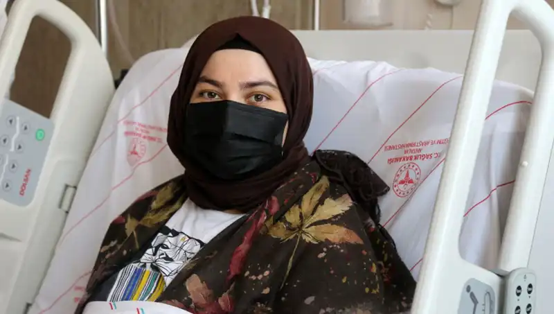 Bitki Çaylarının Zararları: Karaciğer Nakli ile Hayatını Kurtardı
