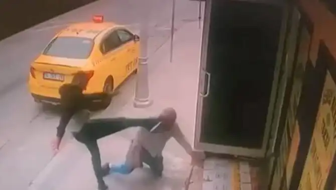 Taksi Durağında Olay: Oğlunun Alacaklısı Duranı Bacağından Yaraladı