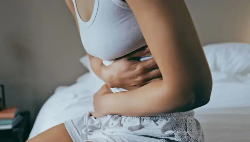 22 Yaşında Bağırsak Kanseri: Belirtileri Göz Ardı Etme Riskini Anlatan Bir Hikaye