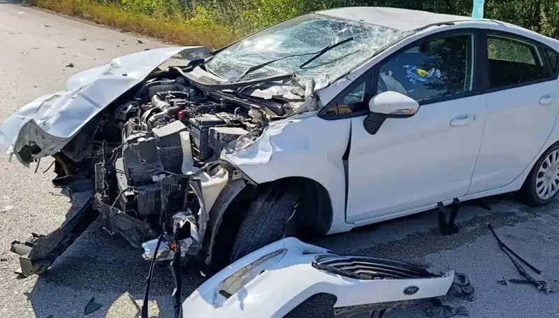 Çanakkale'de Korkunç Trafik Kazası: 2 Yaralı Hastaneye Kaldırıldı