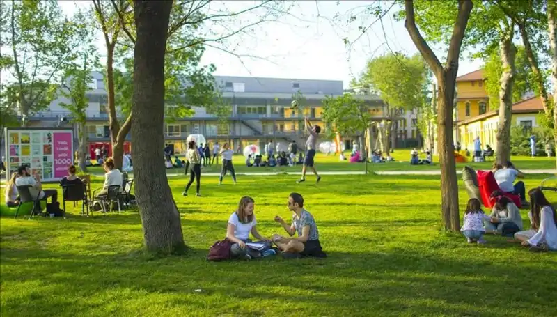 Can Holding'e Yönelik Operasyon: Bilgi Üniversitesi ve Doğa Koleji'nin Geleceği Tehlikede mi?