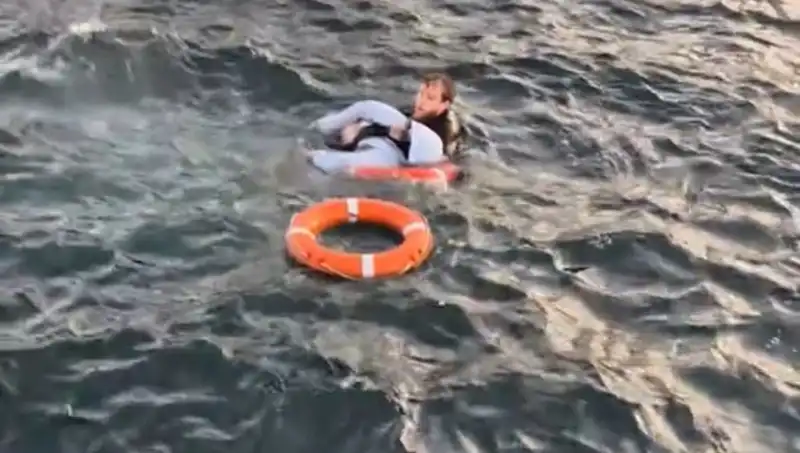 Boğaz’da Denize Düşen Kadın İçin Kurtarma Seferberliği Yaşandı