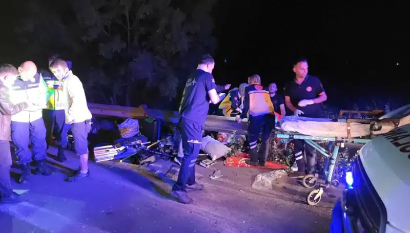 Minibüs Kazasında Hayatını Kaybedenler ve Kurtulanların Hikayesi