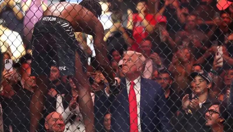 Trump, Beyaz Saray Bahçesinde Görkemli Bir UFC Maçı Düzenleyecek!