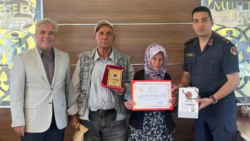 Ailesinin Tek Varlığını Jandarmaya Bağışlayan Çiftin Duygusal Hikayesi