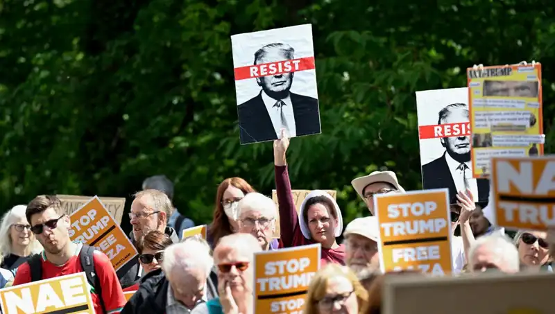 Trump İskoçya'da Golf Oynarken Protestolarla Karşılaştı, Tepkiler Çığ gibi Büyüdü!