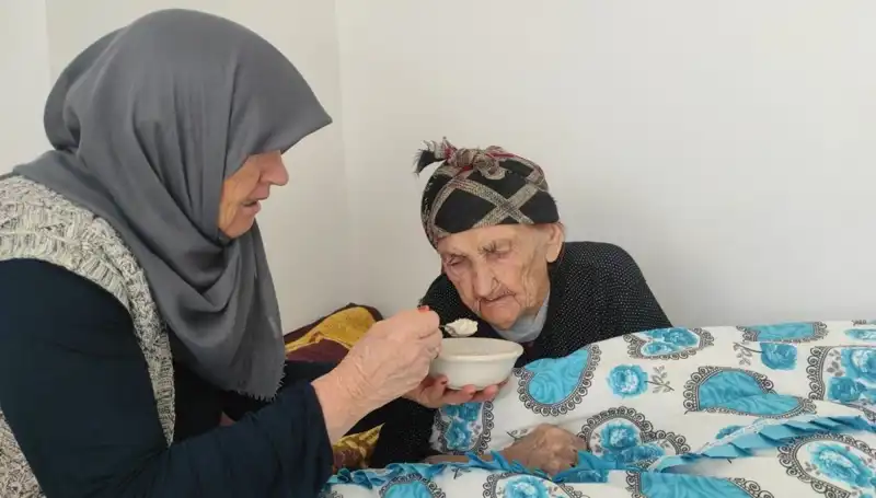 102 Yaşındaki Kezik Nine'nin Sağlık Sırrı: Hayatında Hiç Doktora Gitmedi