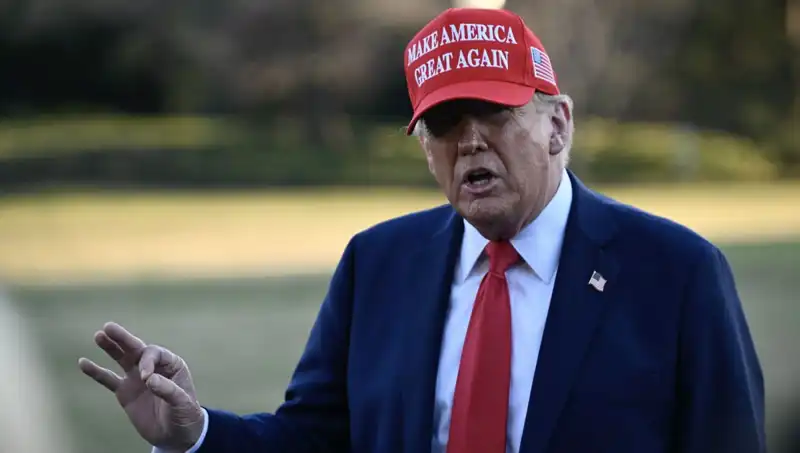 Trump’tan Övgü Dolu Kendini Savunma: “Ukrayna, ABD’yi Savaşa Sürüklemedi”