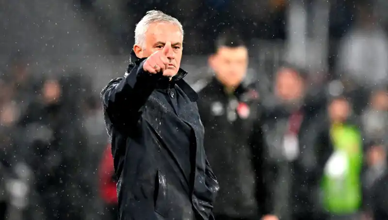 Mourinho’nun İki Yıldız İçin İngiltere’de Gizli Görüşmesi
