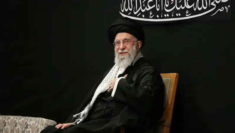 Hamaney, İsrail ile Savaşın Ardından İlk Defa Kamuoyu Karşısında