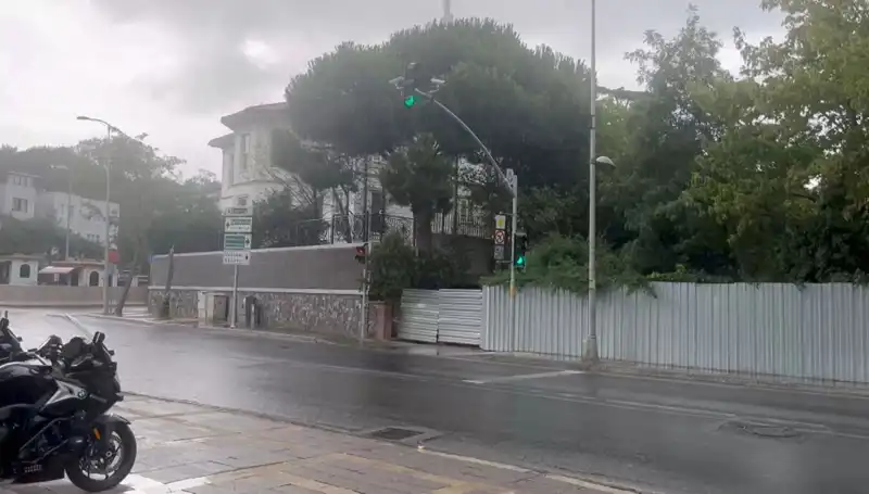 İstanbul'da Sağanak Yağışlar Kentin Nefesini Tazeledi