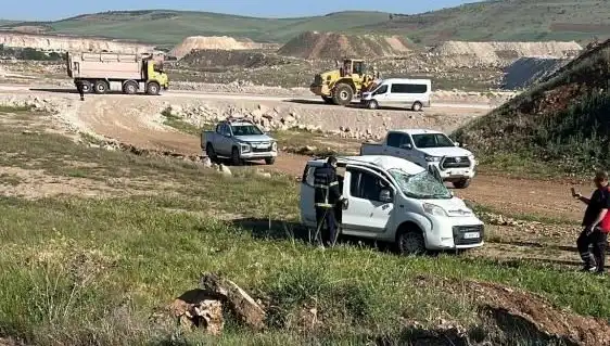 Mardin'de Korkunç Kaza: Dört Kişi Yaralandı, Detaylar Ortaya Çıktı