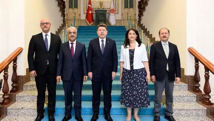 DEM Parti İmralı Heyeti, Adalet Bakanı Yılmaz Tunç ile Önemli Görüşme Gerçekleştirdi