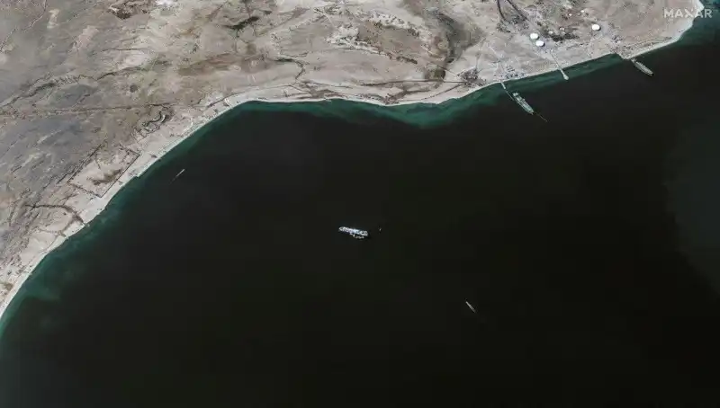 Yunan Gemisi Saldırıya Uğradı: Mürettebatın Son Anda Kurtuluş Hikayesi