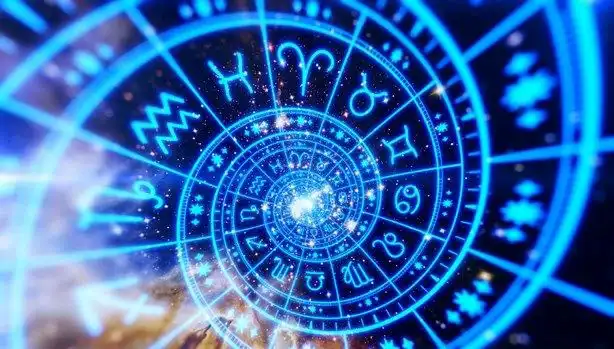 Yeni Ay'ın Getirdiği Fırsatlar: 1 Mayıs 2025 Günlük Burç Yorumları