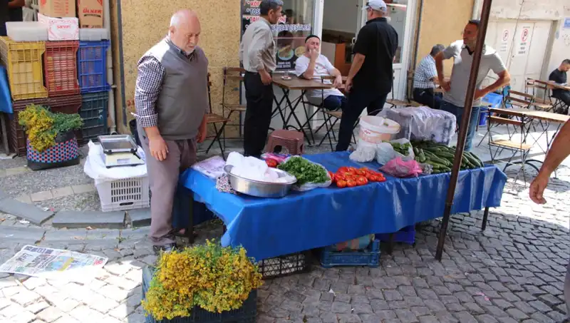 Dağların Şifalı Yüzü: Kendiliğinden Yetişen Bitki Pazarda 30 TL'ye Satılıyor