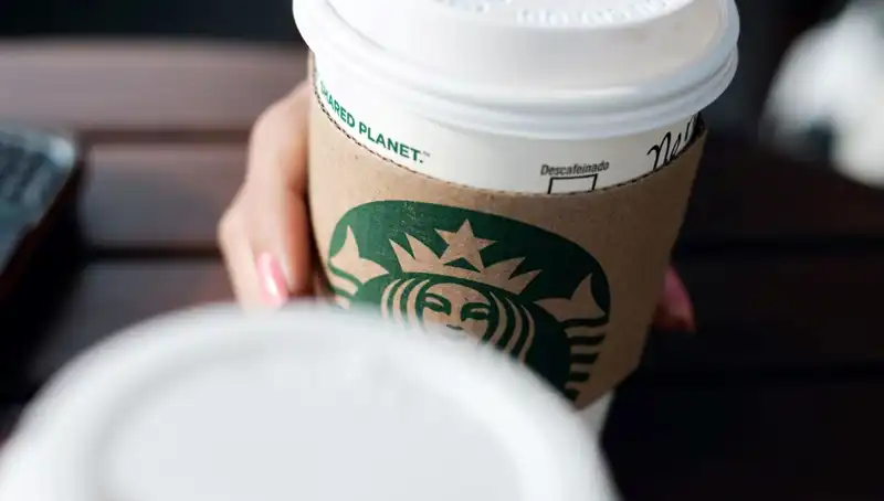 Starbucks’ın 50 Milyon Dolarlık Rekor Tazminatı: Bir Fincan Kahve Ne Kadar Değerli Olabilir?