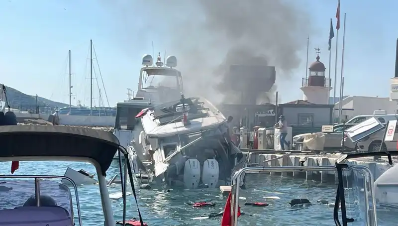 Bodrum'da Tekne Patlaması: Turistler Panik İçinde Kurtulmaya Çalıştı