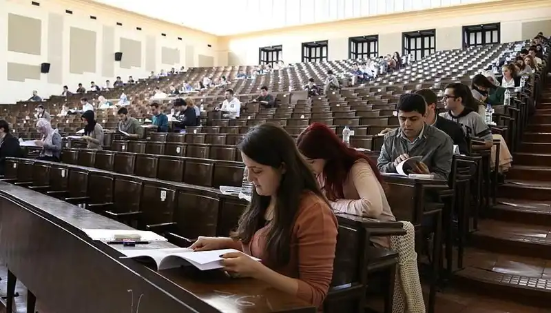 Üniversite Kayıtları İçin Son Gün! Fırsatları Kaçırmayın!