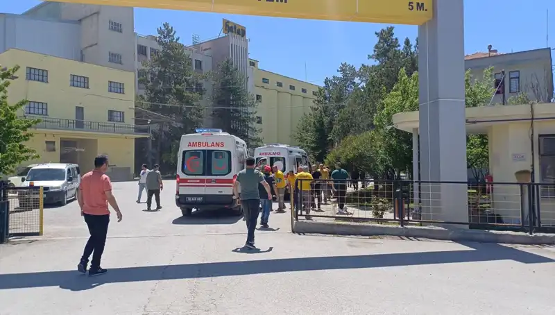 Çorum'daki Un Fabrikasında Korkutan Patlama: Yaralılar Var!