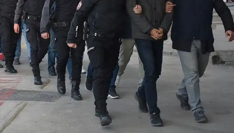 Türkiye Genelinde FETÖ Operasyonu: 10 Kişi Gözaltında