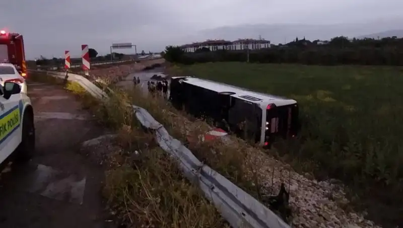 Manisa'da Yolcu Otobüsü Kazasında Yaralıların Durumu Gündemde