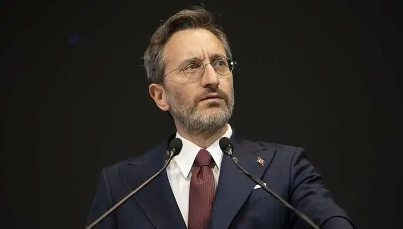 Fahrettin Altun, Özgür Özel’in Açıklamalarına Sert Tepki Göstermiştir