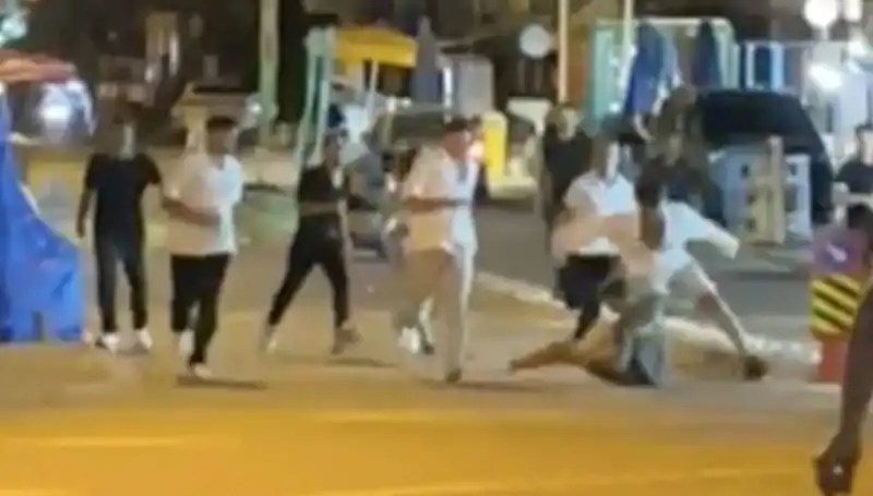 Edirne’de Bıçaklı Kavga: Sokaklar Kan Gözü Kırmızıya Boyandı