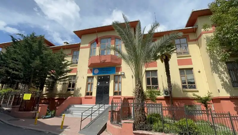 Depremde Hasar Gören Okullar Boşaltıldı: Riskli Yapılar Hakkında Bilmeniz Gerekenler