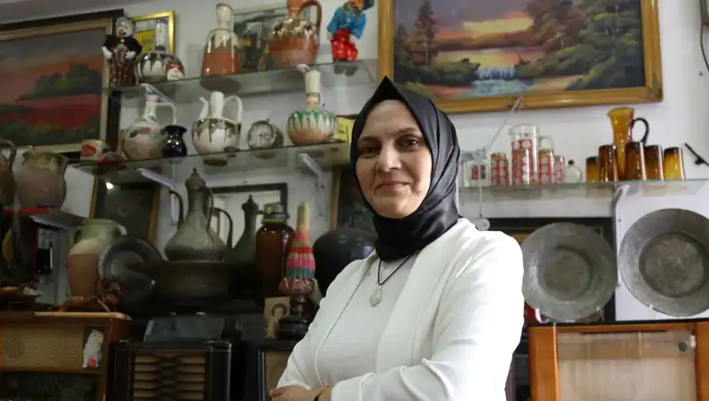 Eski Eşyalarla Geçinimini Sağlayan Adamın İlginç Hikayesi