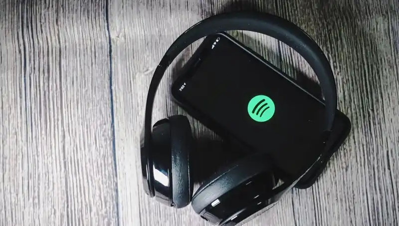 Yapay Zeka Tehlikesi: Spotify, Ölümden Sonra Sanatçılar İçin Şarkılar Yayınlıyor