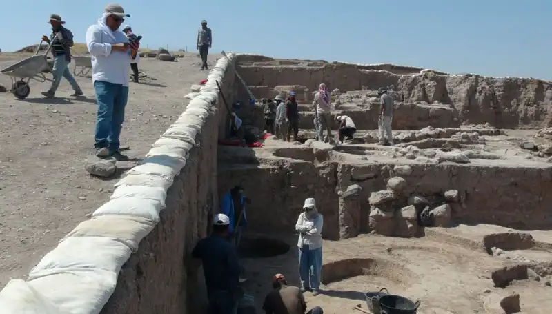 Kilis'te Oylum Höyük Kazısı: Sıcak Havalarda Tarihe Yolculuk
