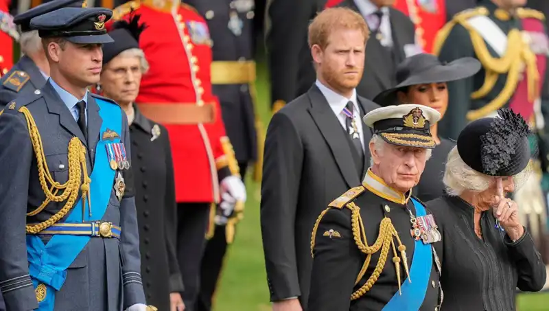 Prens Harry ve Kral Charles Arasındaki İletişim Sorunu Büyüyor