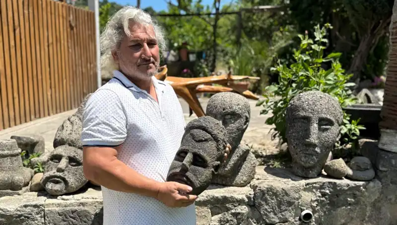 3 Günde Tamamlıyor: Tarihi Eser Gibi Görünen Eşsiz Eserler Yapıyor
